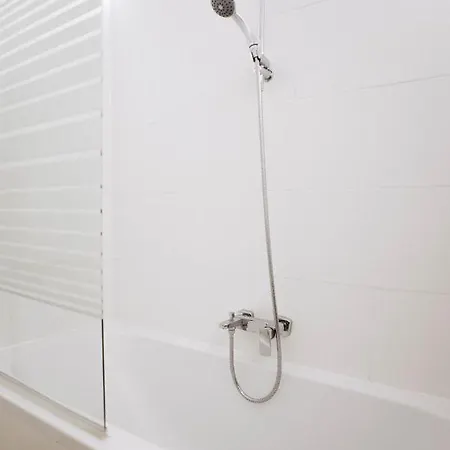 Huge Central Designer Loft With Tyrolean Touch , 160m2 * אינסברוק