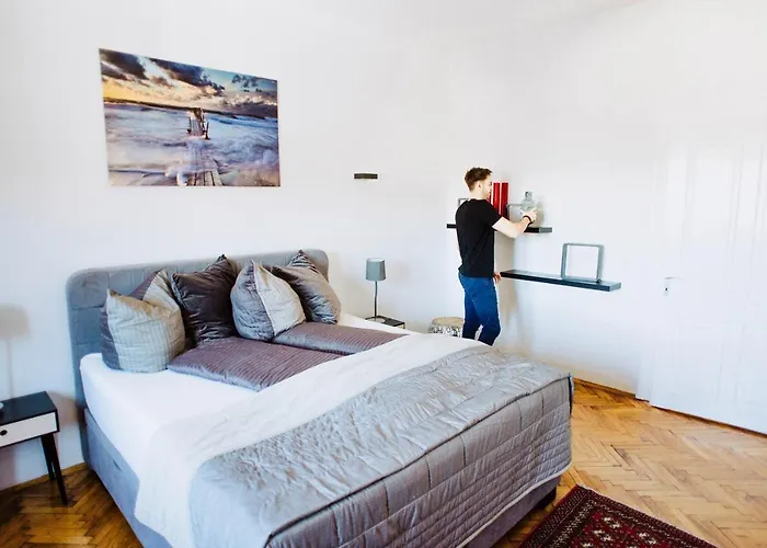 Huge Central Designer Loft With Tyrolean Touch , 160m2 * Innsbruck