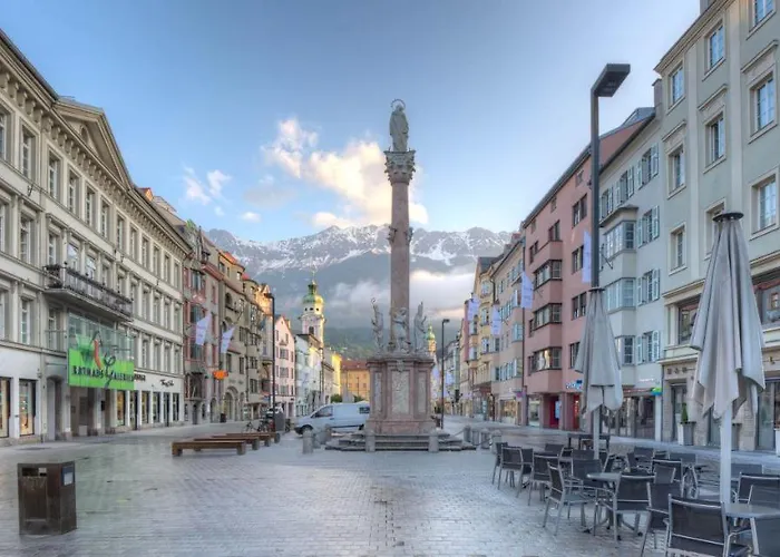 Appartement Huge Central Designer Loft With Tyrolean Touch , 160m2 Innsbruck